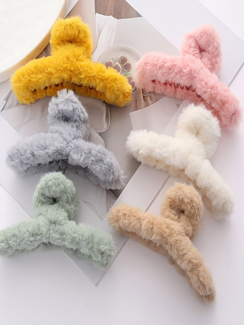 Hair accessories MAJESTIQUE Majestique Set of 3 Multicolor Soft Faux Fleece Fur Large Hair Clutcher Hair Claw Clips